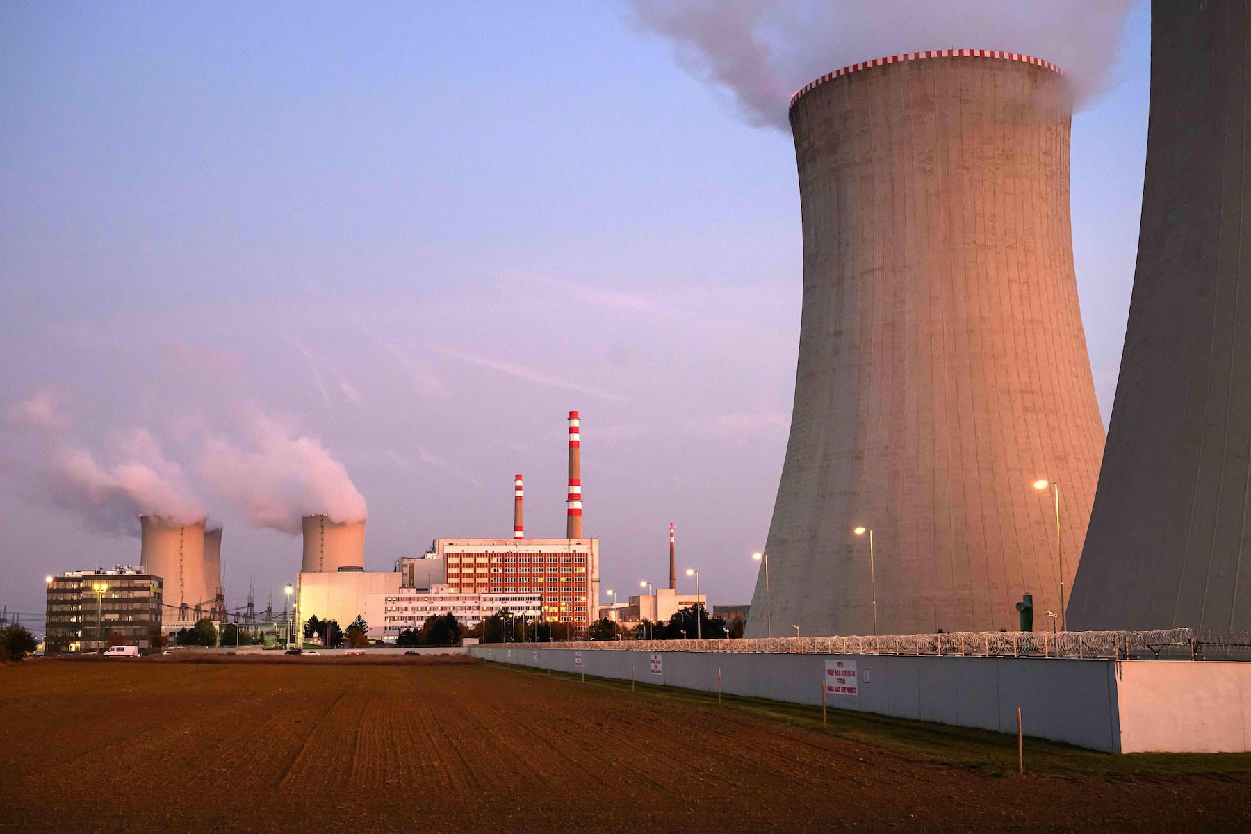 Dukovany vstupují do nové etapy: modernizace, která prodlouží život elektrárny a zvýší její účinnost